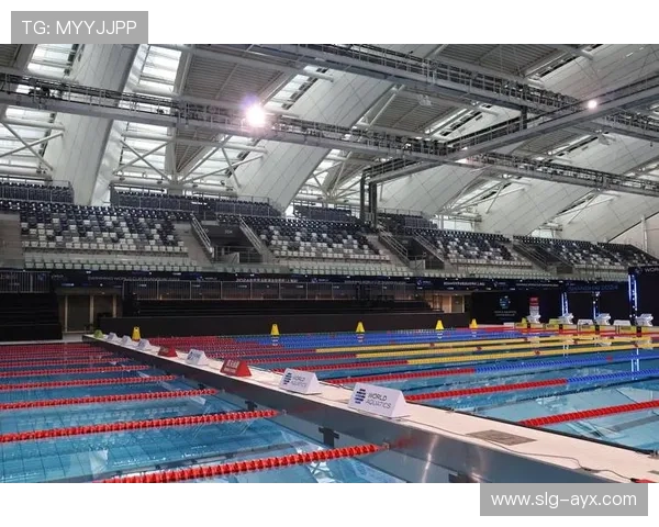 格蕾琴·沃尔什短池50米仰泳再创佳绩，强势领跑国际泳坛