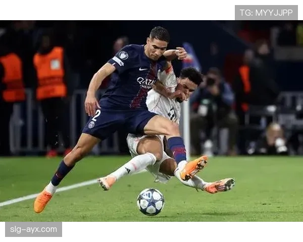 阿什拉夫大腿伤势恢复进展顺利,有望提前重返赛场 阿什拉夫大腿伤势恢复进展顺利,有望提前重返赛场