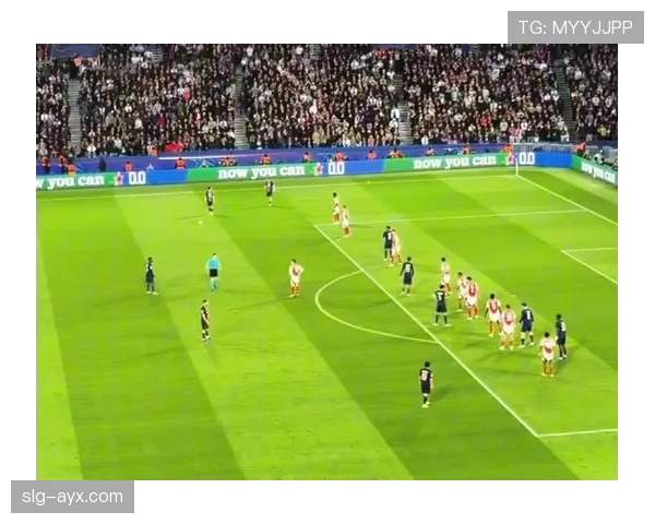 鲁伊斯展现惊艳过人技艺,赛场表现引关注 鲁伊斯展现惊艳过人技艺,赛场表现引关注