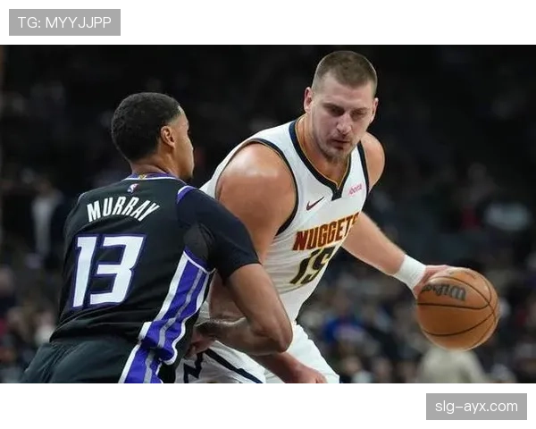 文班亚马挡拆制造错位提升效率胜约基奇